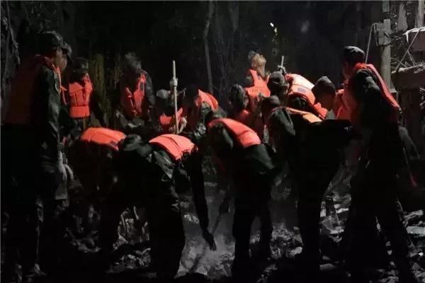 九寨溝地震救援最新進(jìn)展更新，救援行動(dòng)持續(xù)進(jìn)行中